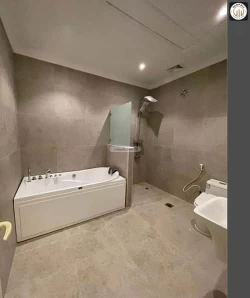 6 bedroom villa in At Tahliyah 2