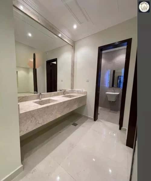 6 bedroom villa in At Tahliyah 5