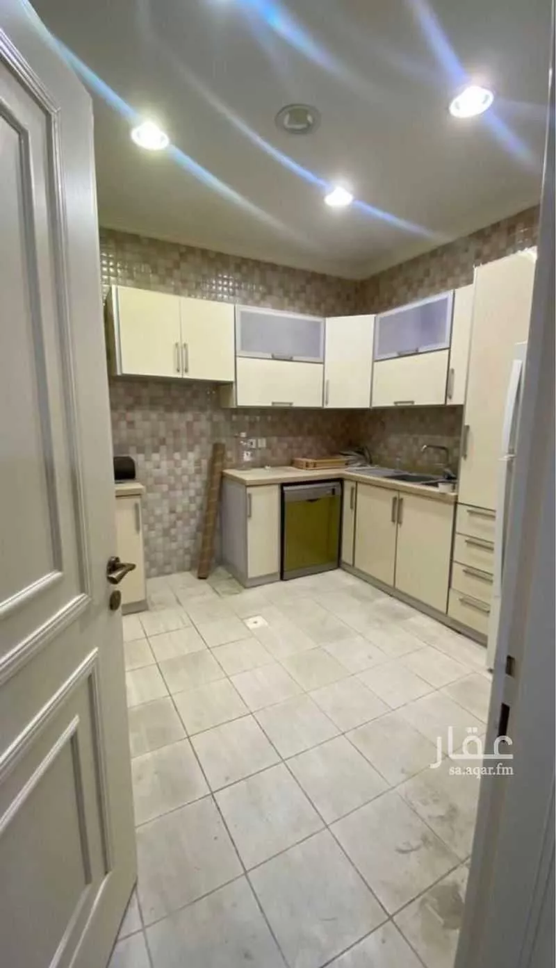 شقة 5 غرف في المروة 4