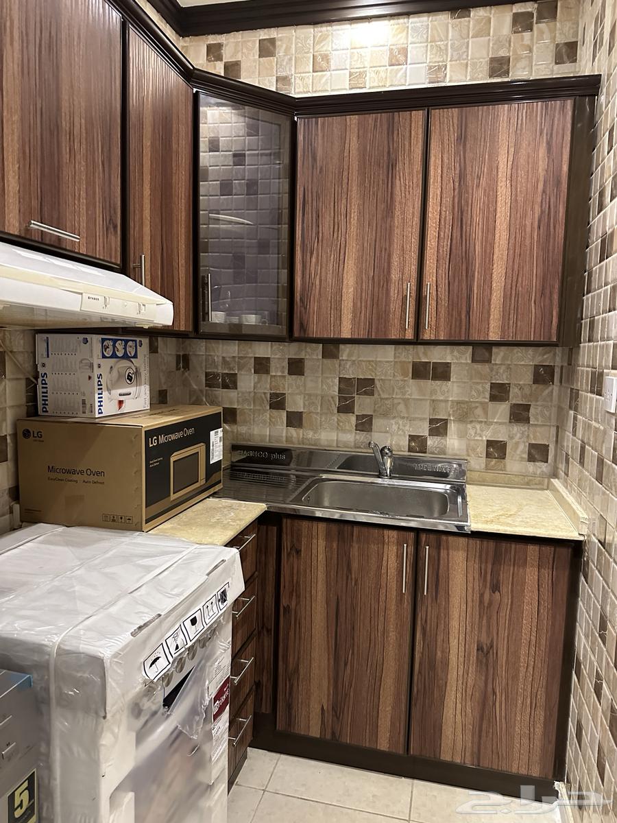 شقة 3 غرف في الروضة 33