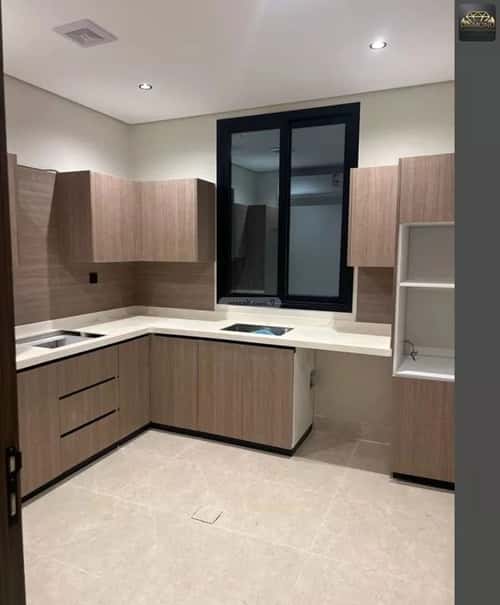 5 bedroom apartment in Al Hamra 5