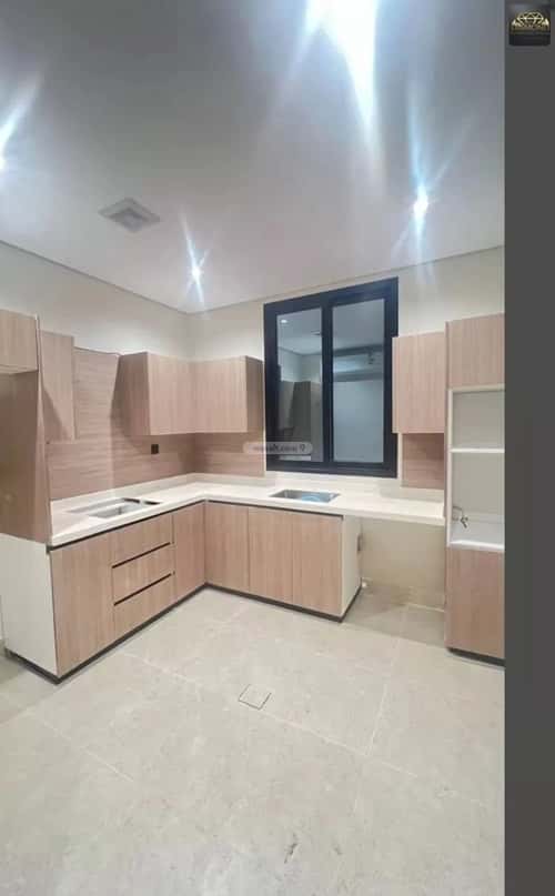 5 bedroom apartment in Al Hamra 9