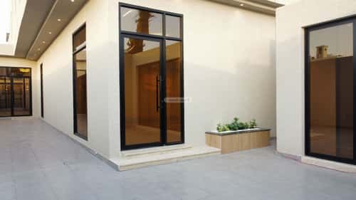 7 bedroom villa in Al Buhairah 7