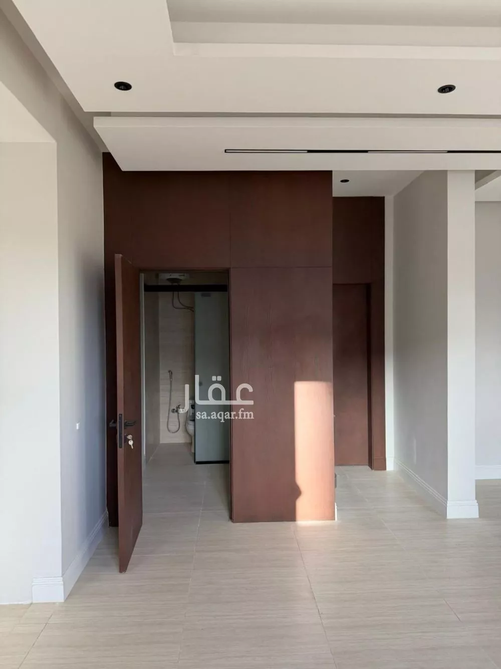 فيلا 5 غرف في العارض 14