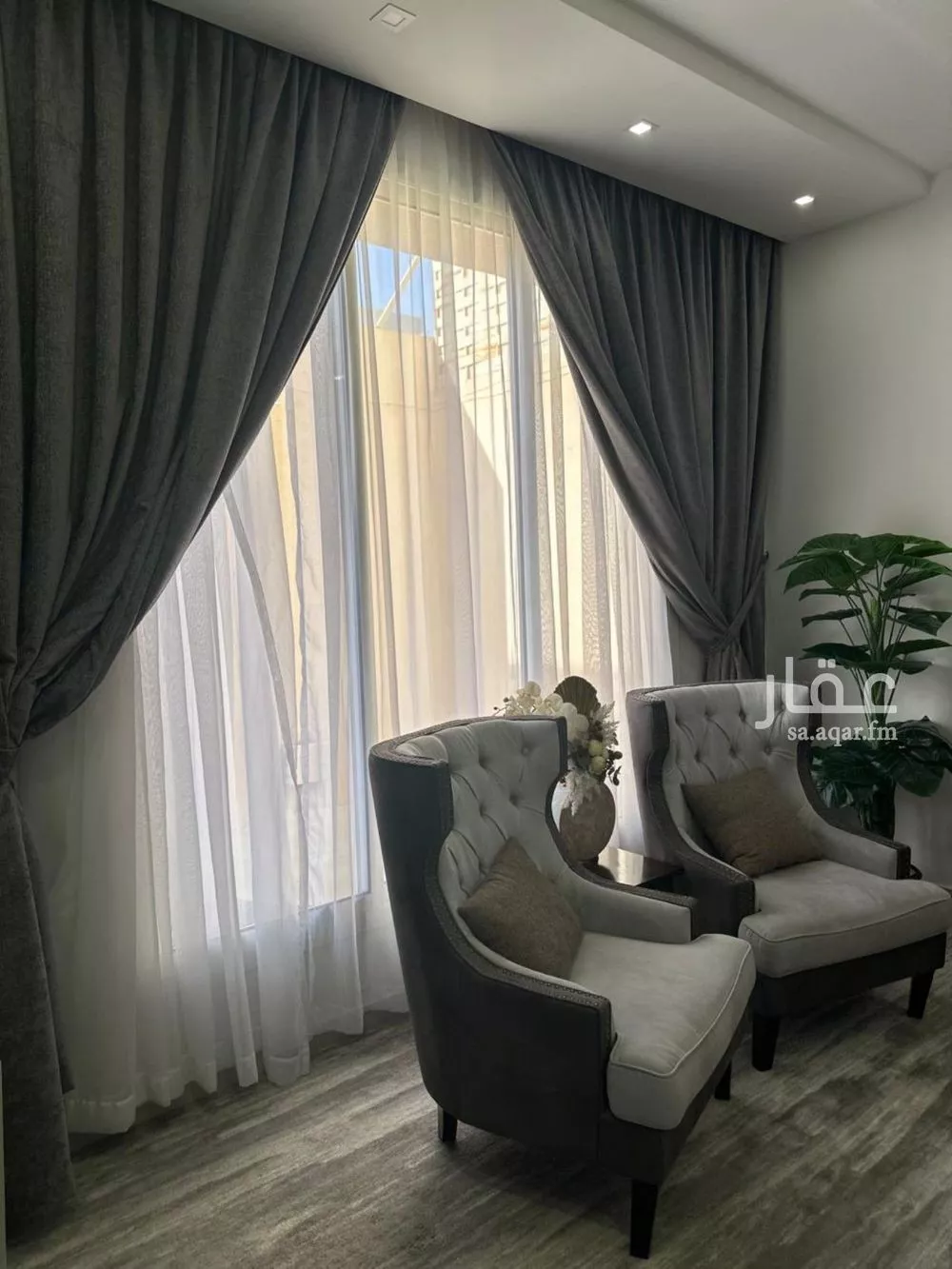 فيلا 6 غرف في العارض 4