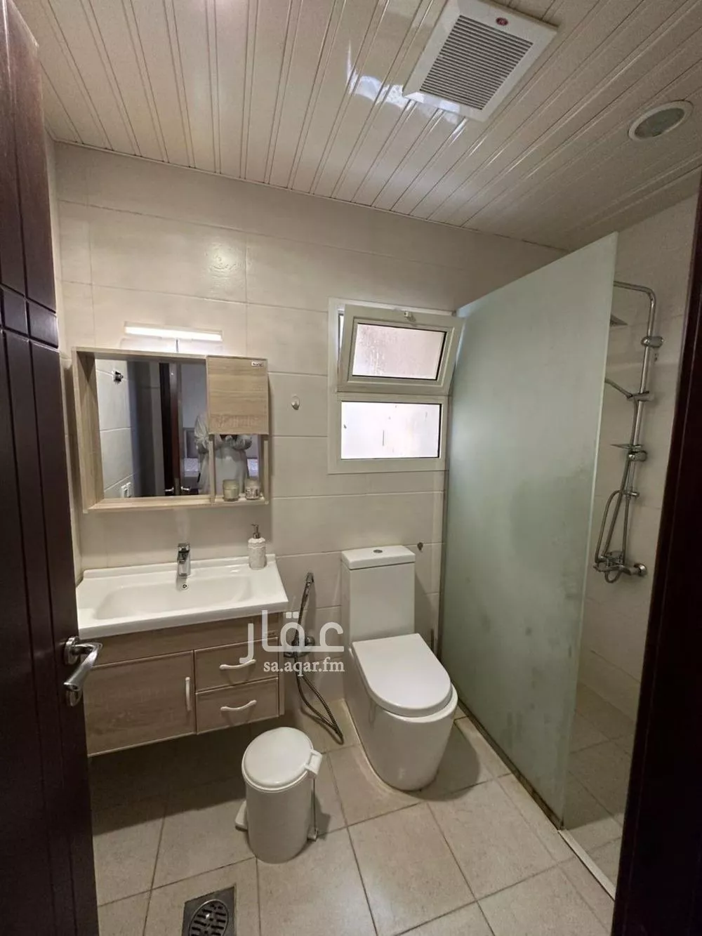 فيلا 6 غرف في العارض 7