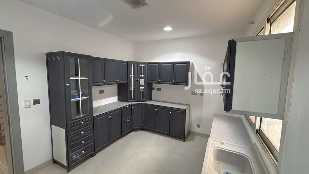 فيلا 5 غرف في المونسية 3