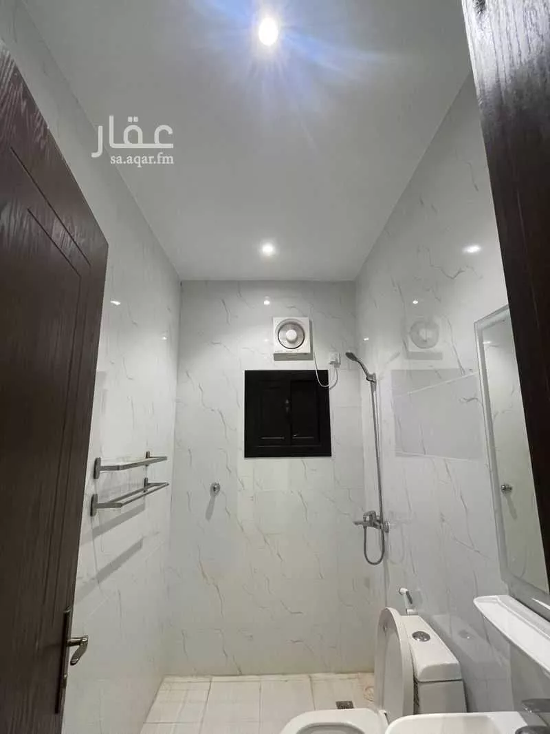 شقة 4 غرف في الفروسية 8