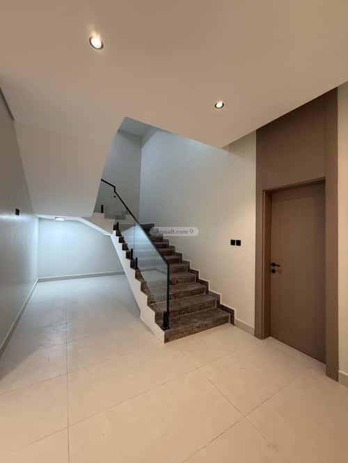 6 bedroom villa in Al Amwaj 6