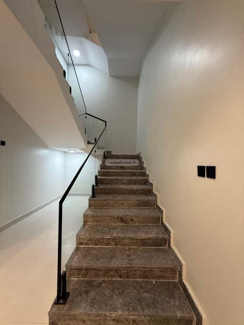 6 bedroom villa in Al Amwaj 14