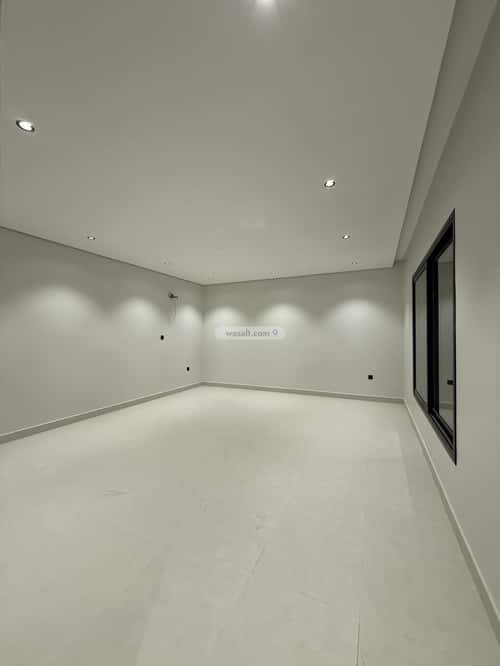 6 bedroom villa in Al Amwaj 17