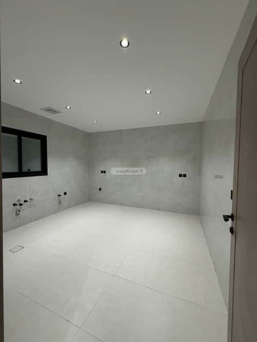 6 bedroom villa in Al Amwaj 13