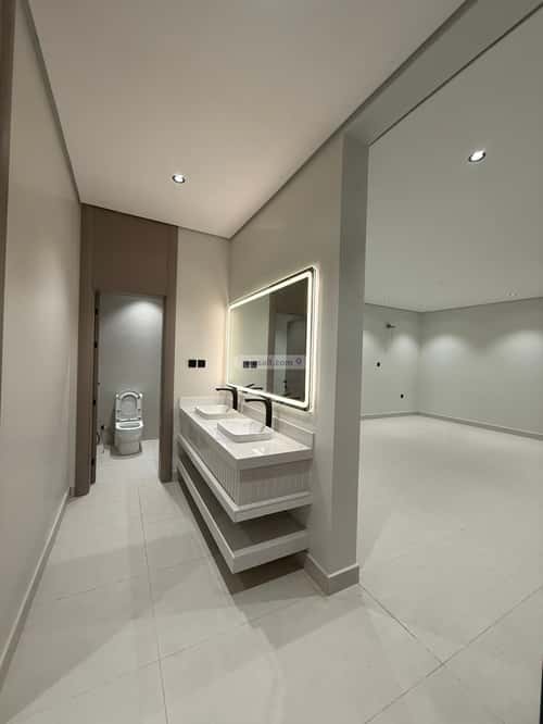 6 bedroom villa in Al Amwaj 4