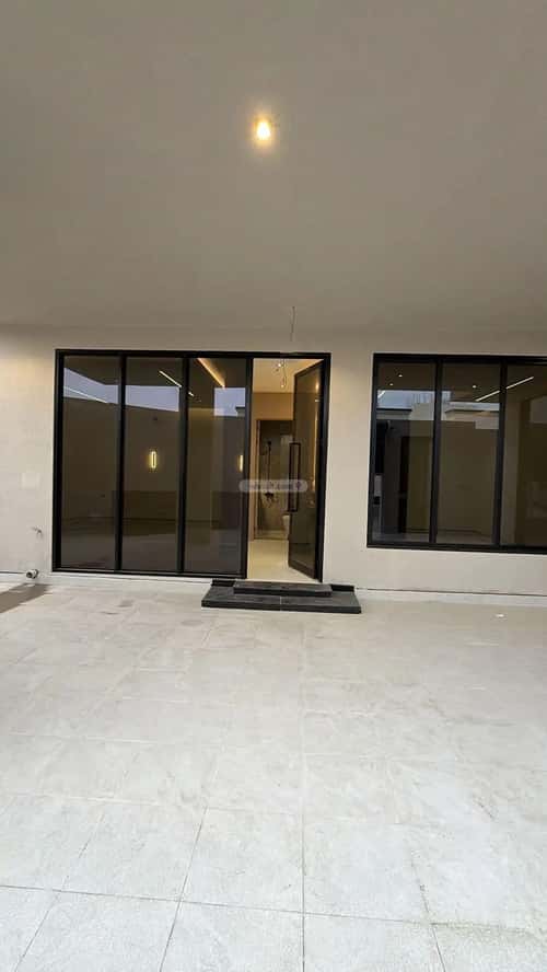 6 bedroom villa in As Sawari 5