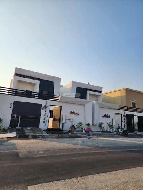 6 bedroom villa in Al Amwaj 2