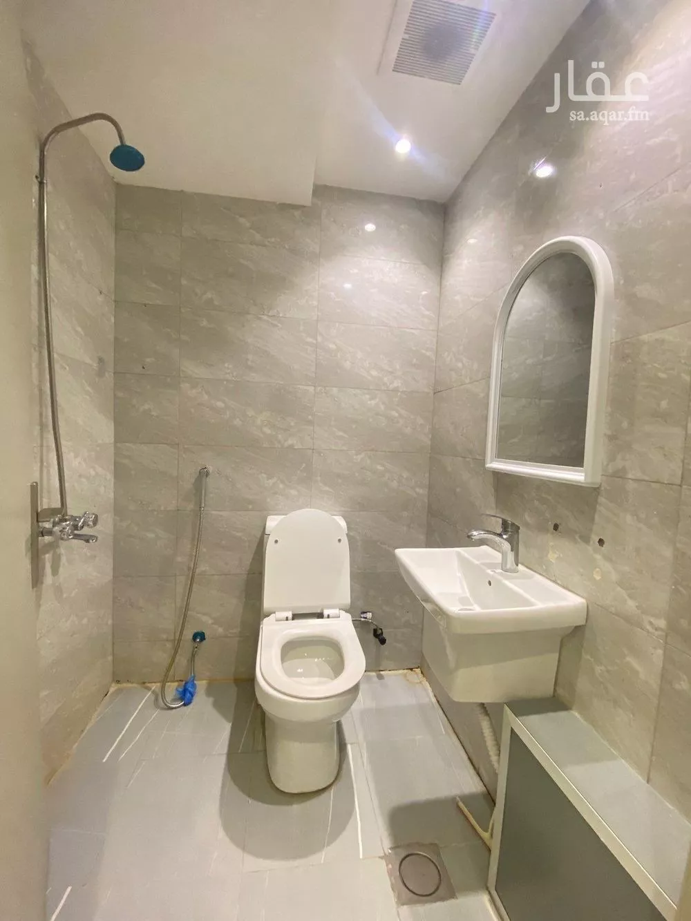 شقة 1 غرف في المغرزات 4