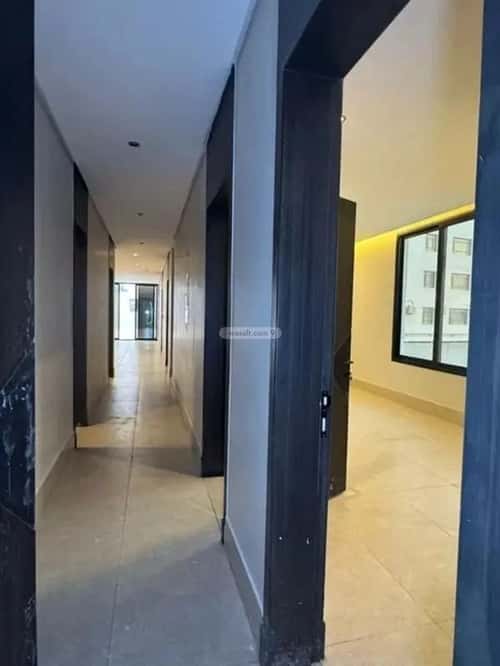 5 bedroom apartment in Al Hamra 4
