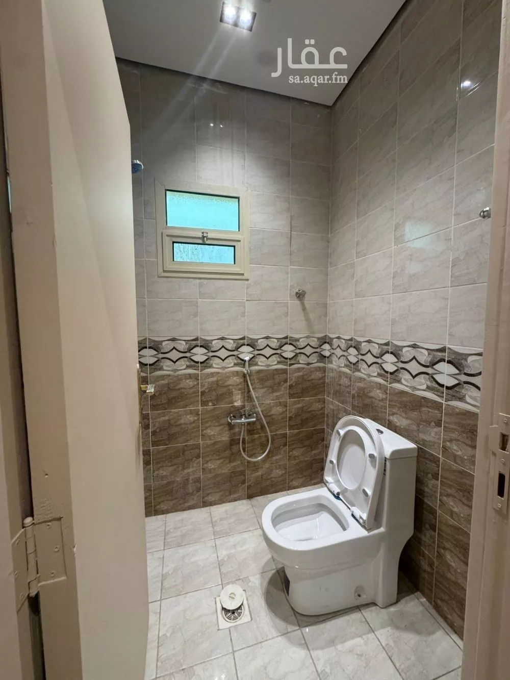 دور 3 غرف في العارض 9