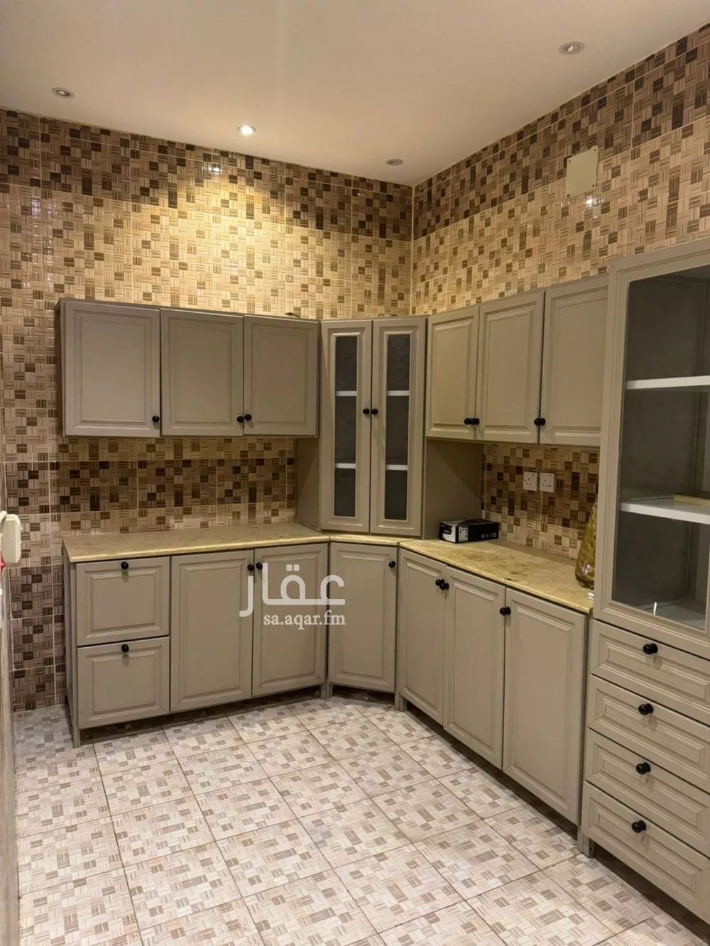 شقة 3 غرف في النرجس 5