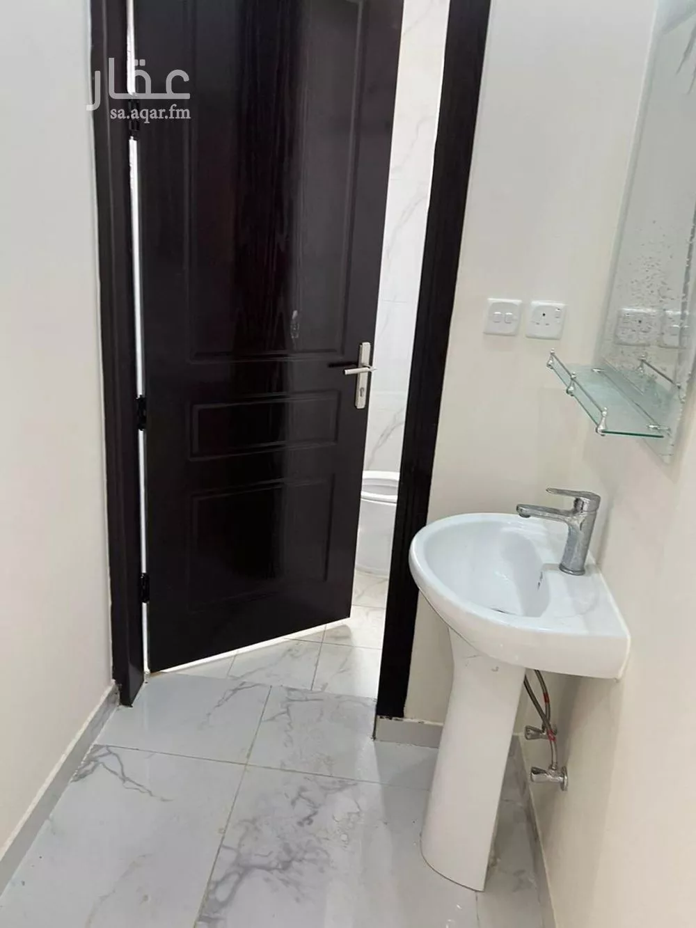 شقة 3 غرف في الرمال 4