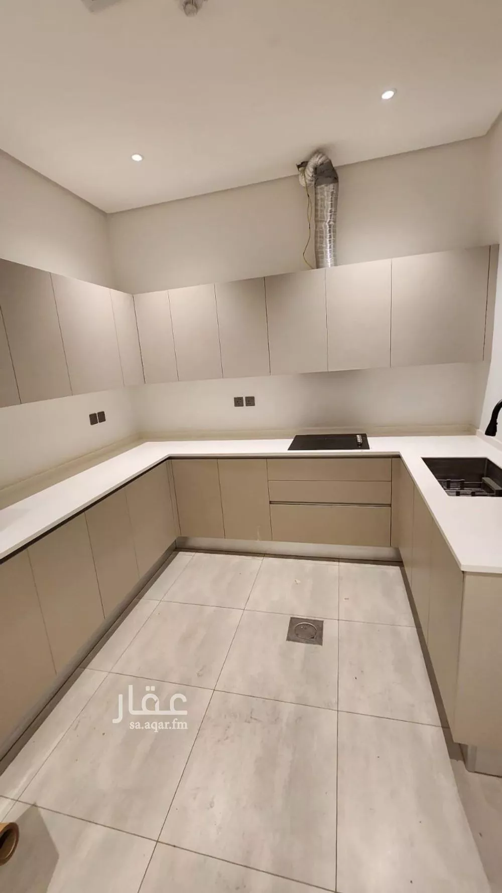 شقة 3 غرف في الملقا 2