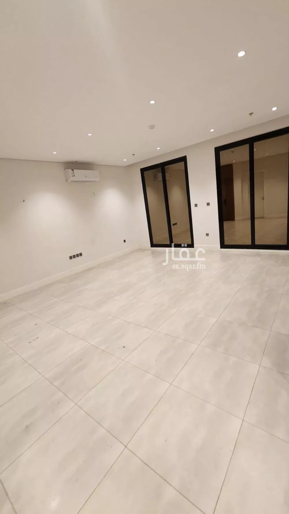 شقة 3 غرف في الملقا 5