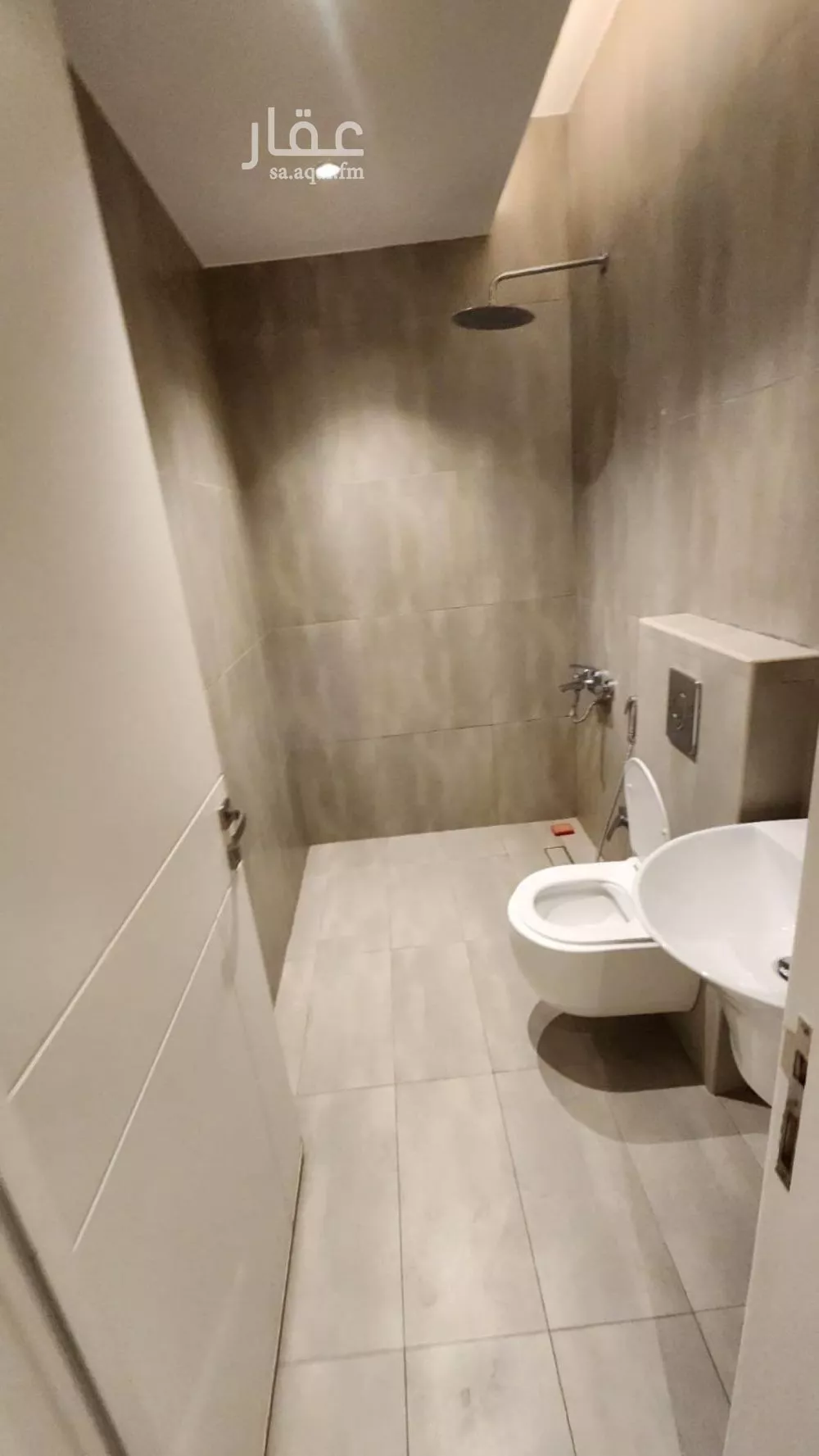 شقة 3 غرف في الملقا 9