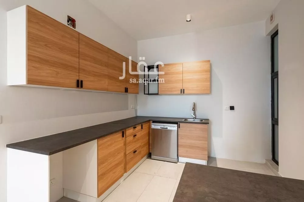 شقة 3 غرف في الريان 6