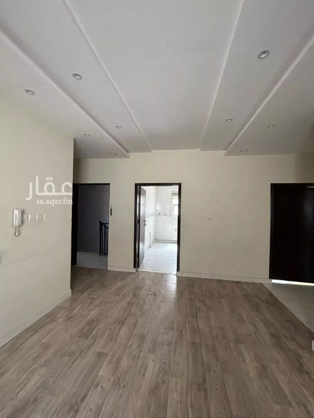 شقة 3 غرف في الرمال 4