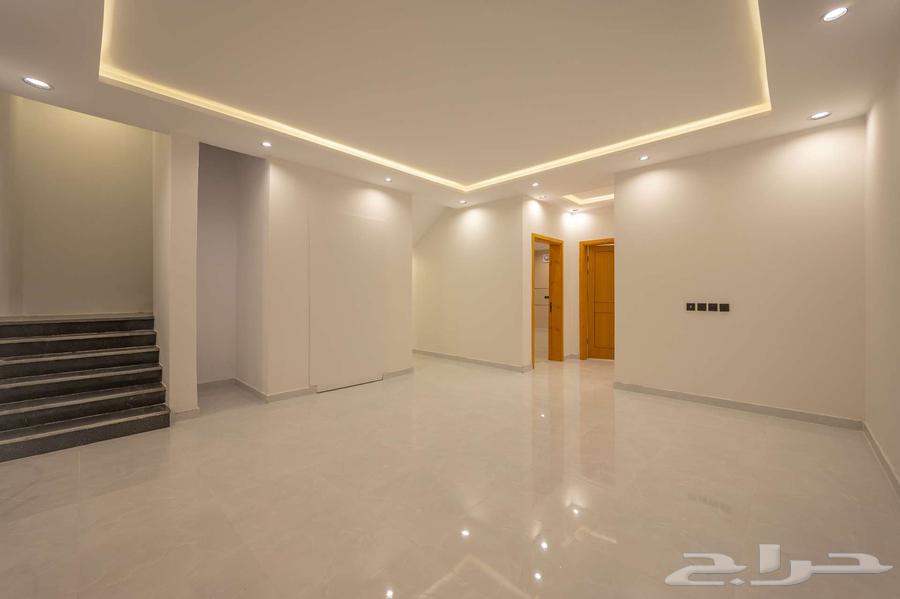 فيلا 6 غرف في الصفوة 11