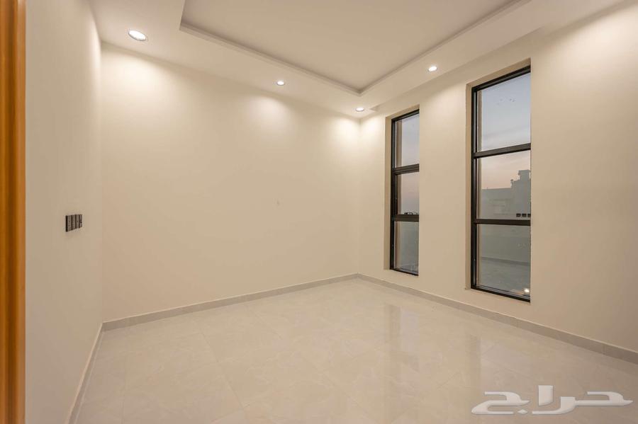 فيلا 6 غرف في الصفوة 8