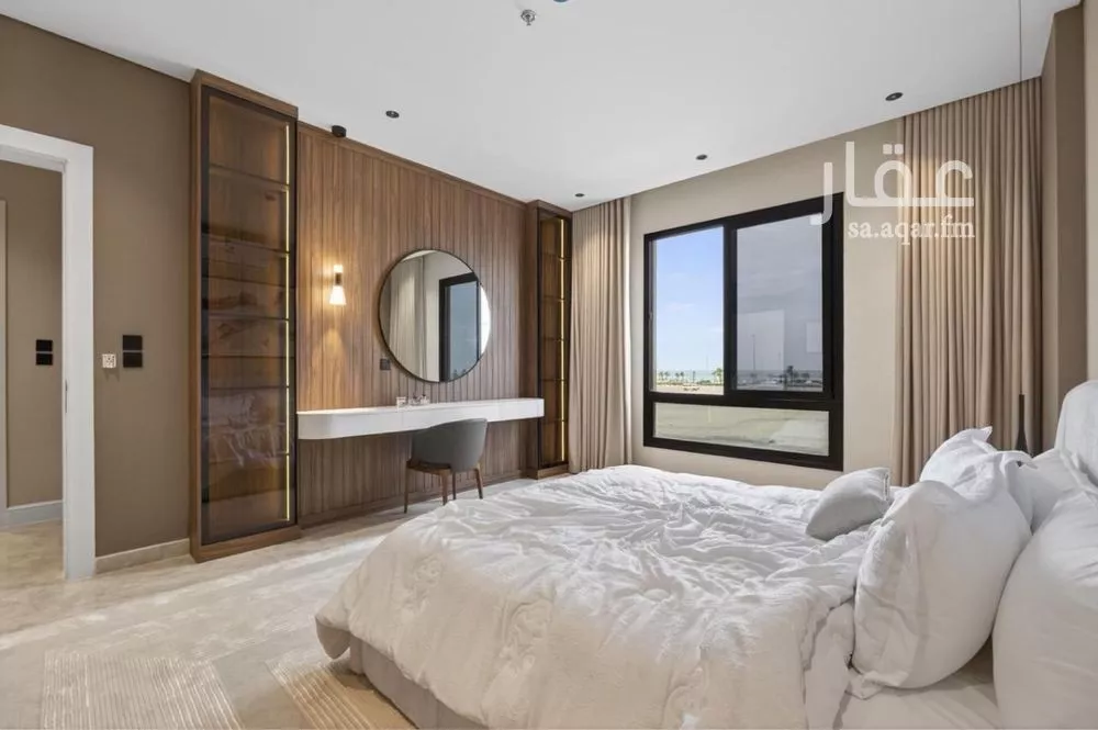 شقة 5 غرف في السيف 13