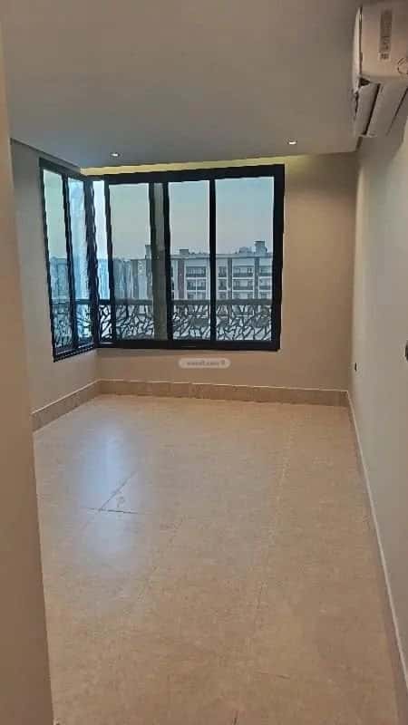 5 bedroom apartment in Al Hamra 5