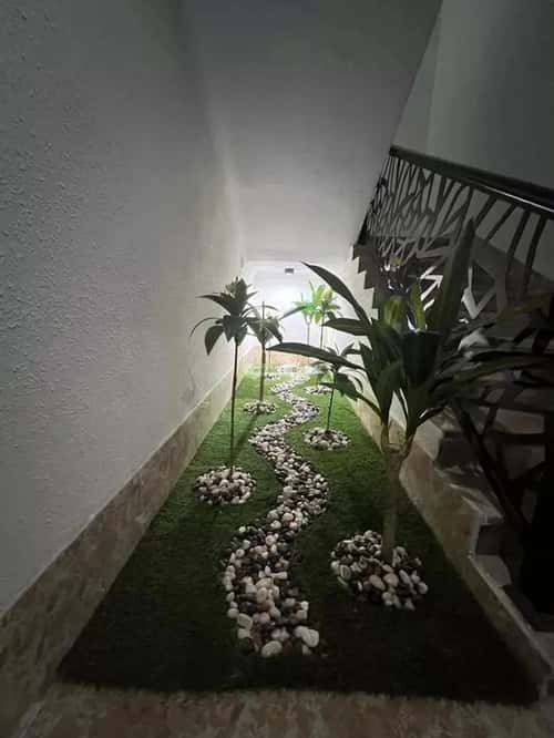 5 bedroom apartment in Al Hamra 9
