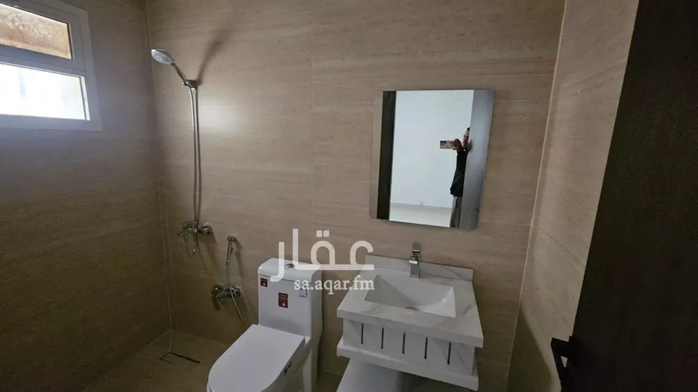 5 bedroom apartment in Granada 2