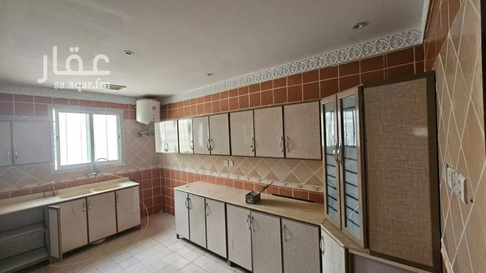 5 bedroom apartment in Granada 19