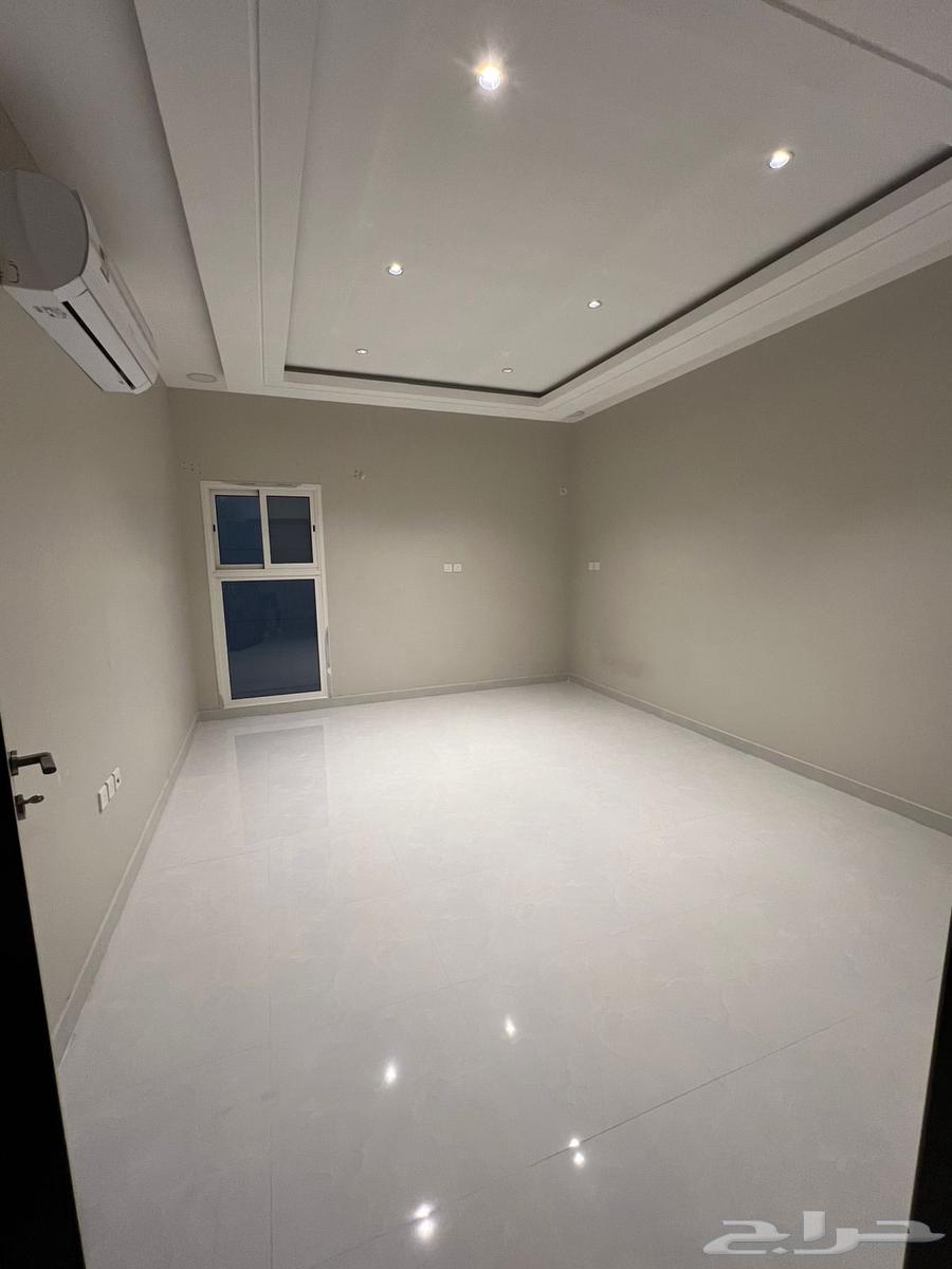 شقة 4 غرف في النايفية 15