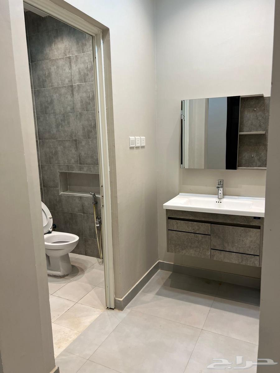 شقة 4 غرف في النايفية 7