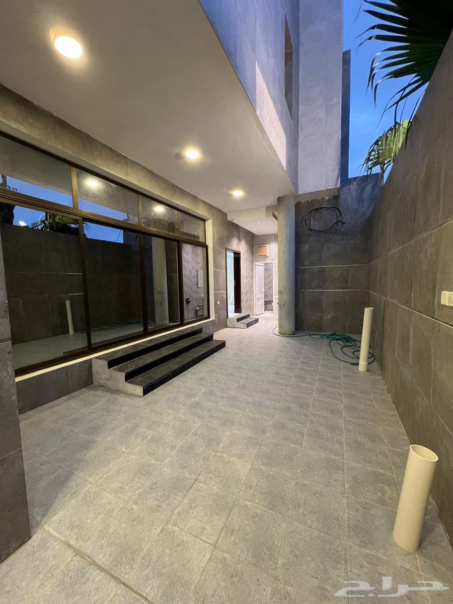 شقة 4 غرف في النايفية 10