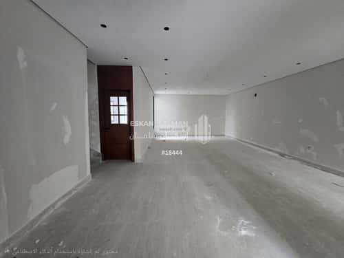 8 bedroom villa in Al Amwaj 6
