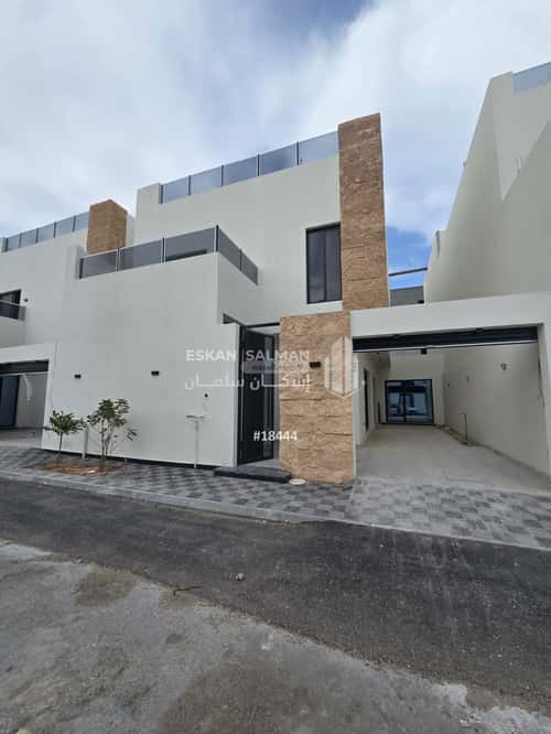 8 bedroom villa in Al Amwaj 9
