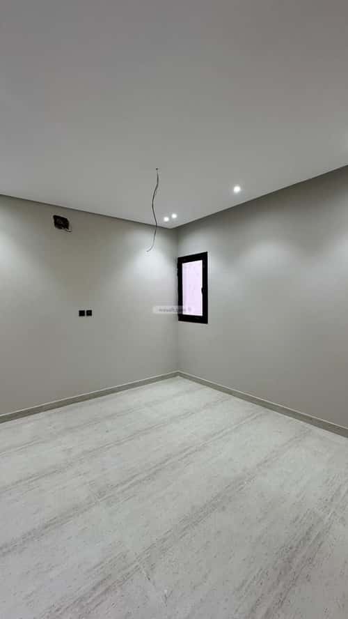 5 bedroom villa in At Tahliyah 1