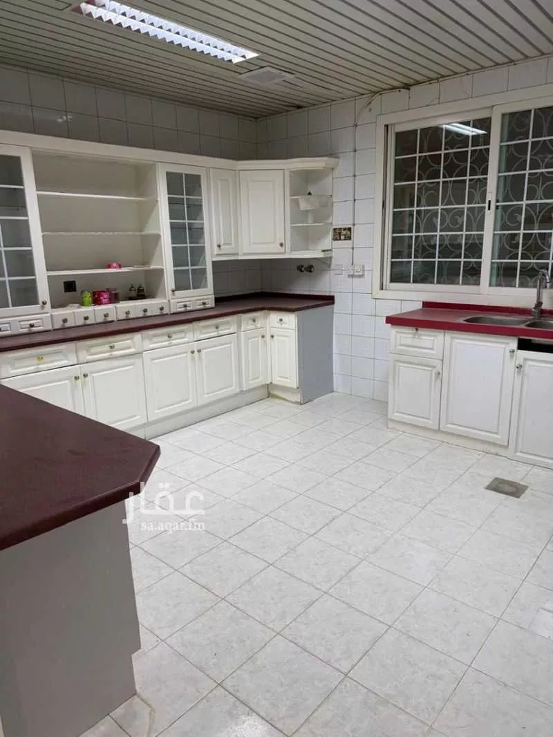 فيلا 5 غرف في العليا 2