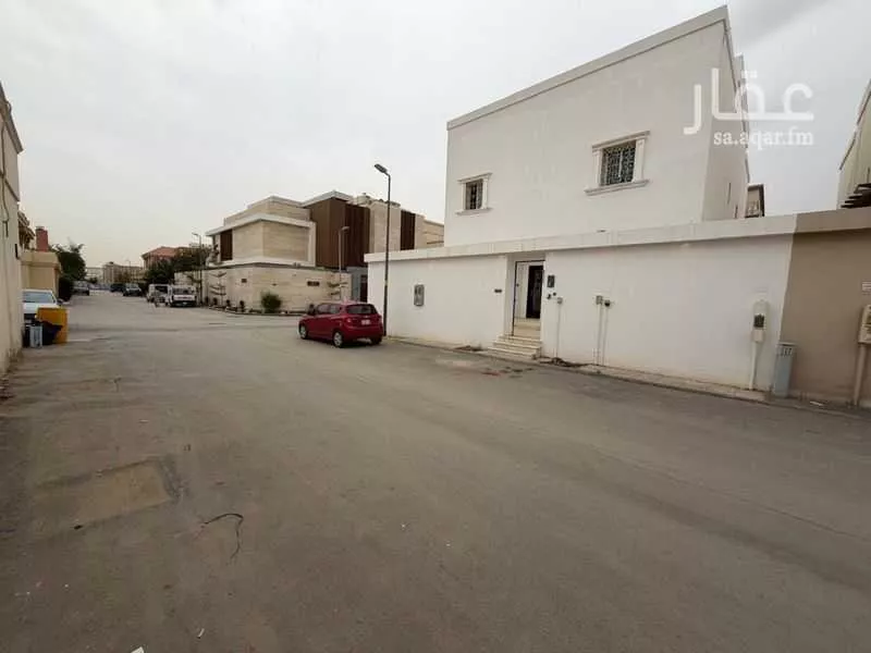 فيلا 5 غرف في العليا 3