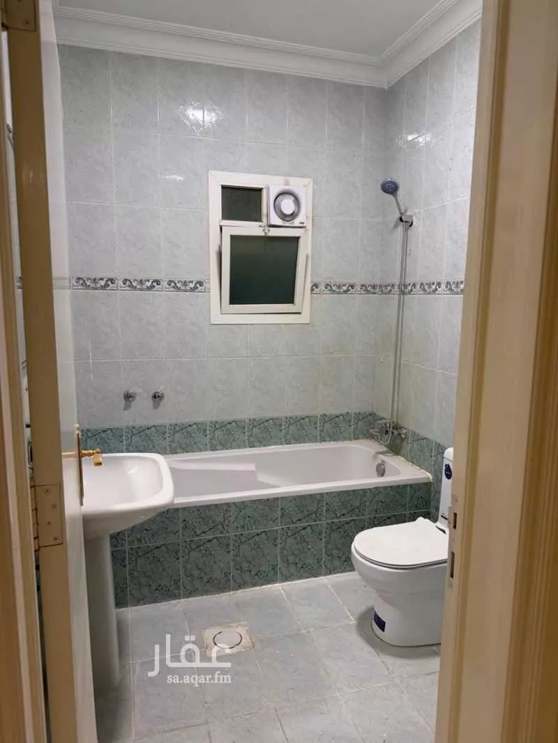 فيلا 5 غرف في العليا 6