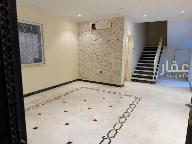 فيلا 5 غرف في العليا 8