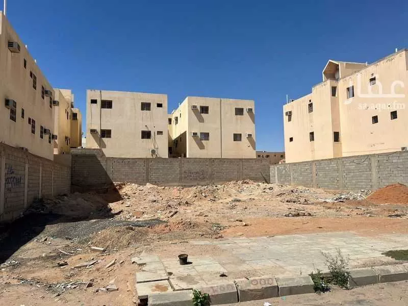 أرض 720 م² في المونسية 4