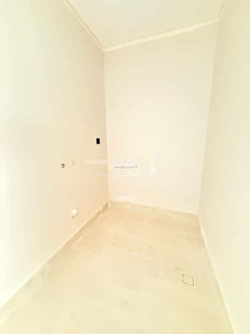 8 bedroom villa in Al Amwaj 5