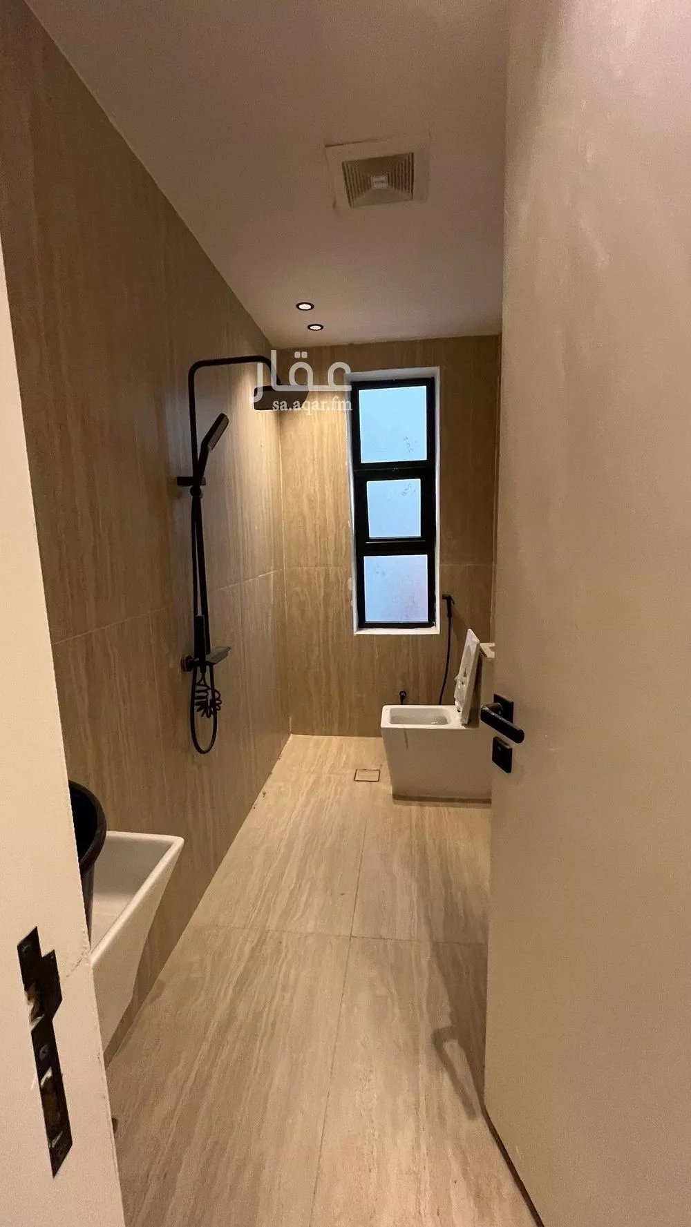 شقة 5 غرف في عكاظ 23