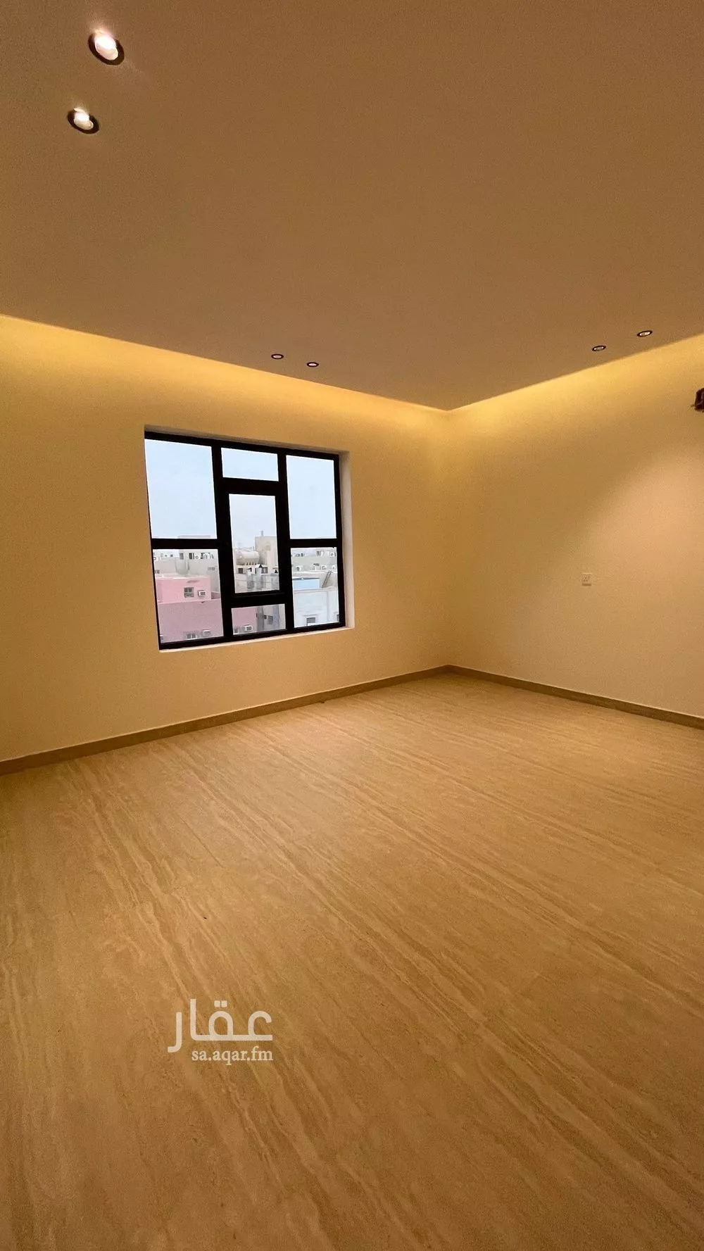 شقة 5 غرف في عكاظ 5